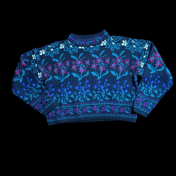Studio Sweaters - 90’s Flower Print High Collar Sweater